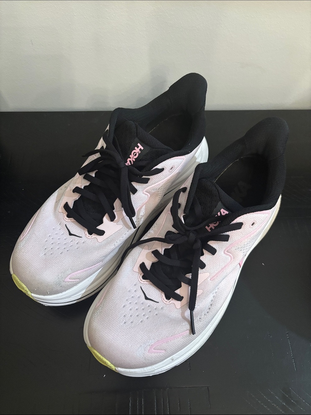 Hoka sneakers - Picture 5 of 6